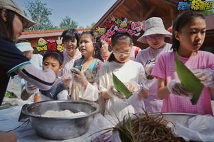 维尼修斯本场数据：6过人成功2关键传球29次丢失球权，评分7.8